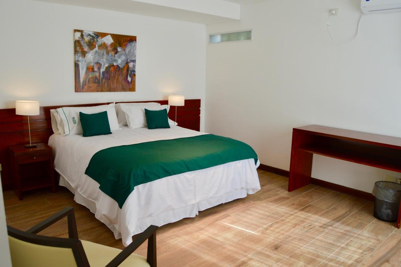 Hotel 6 De Octubre بوينس آيرس المظهر الخارجي الصورة