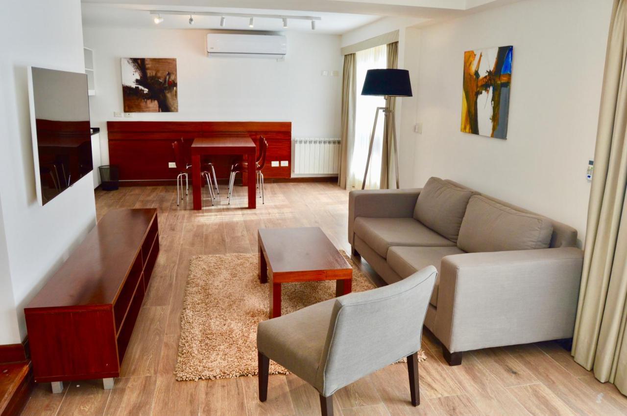 Hotel 6 De Octubre بوينس آيرس المظهر الخارجي الصورة