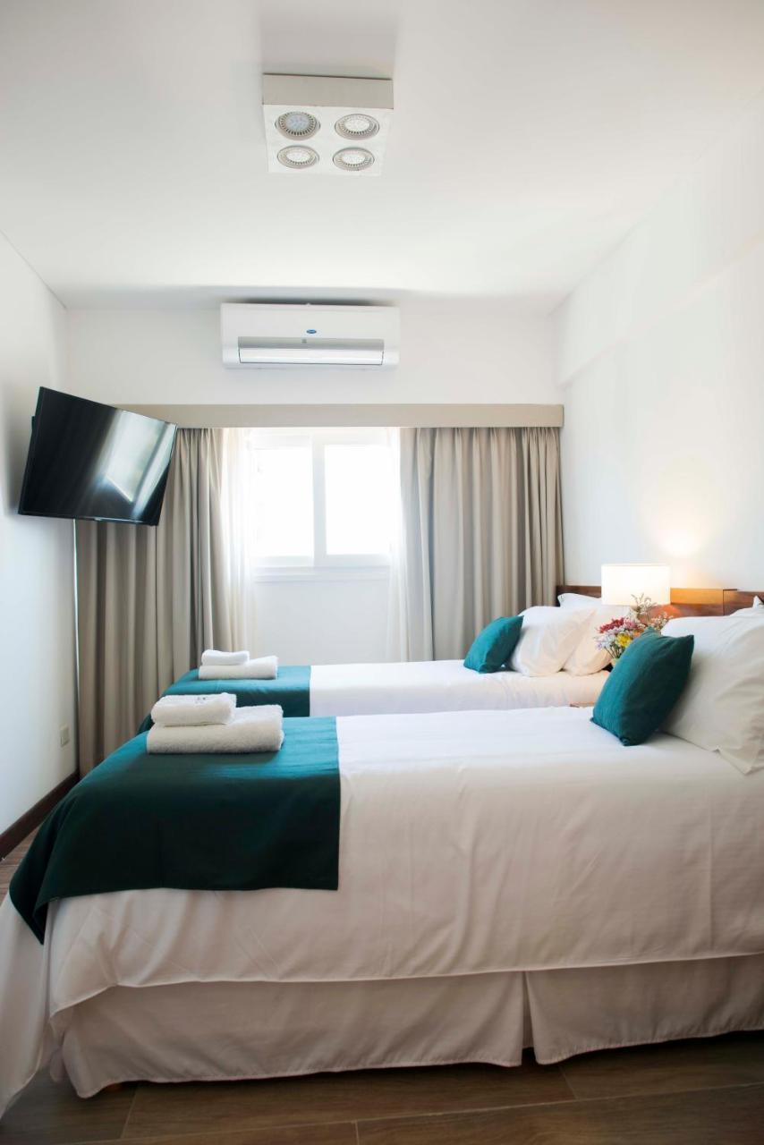 Hotel 6 De Octubre بوينس آيرس المظهر الخارجي الصورة