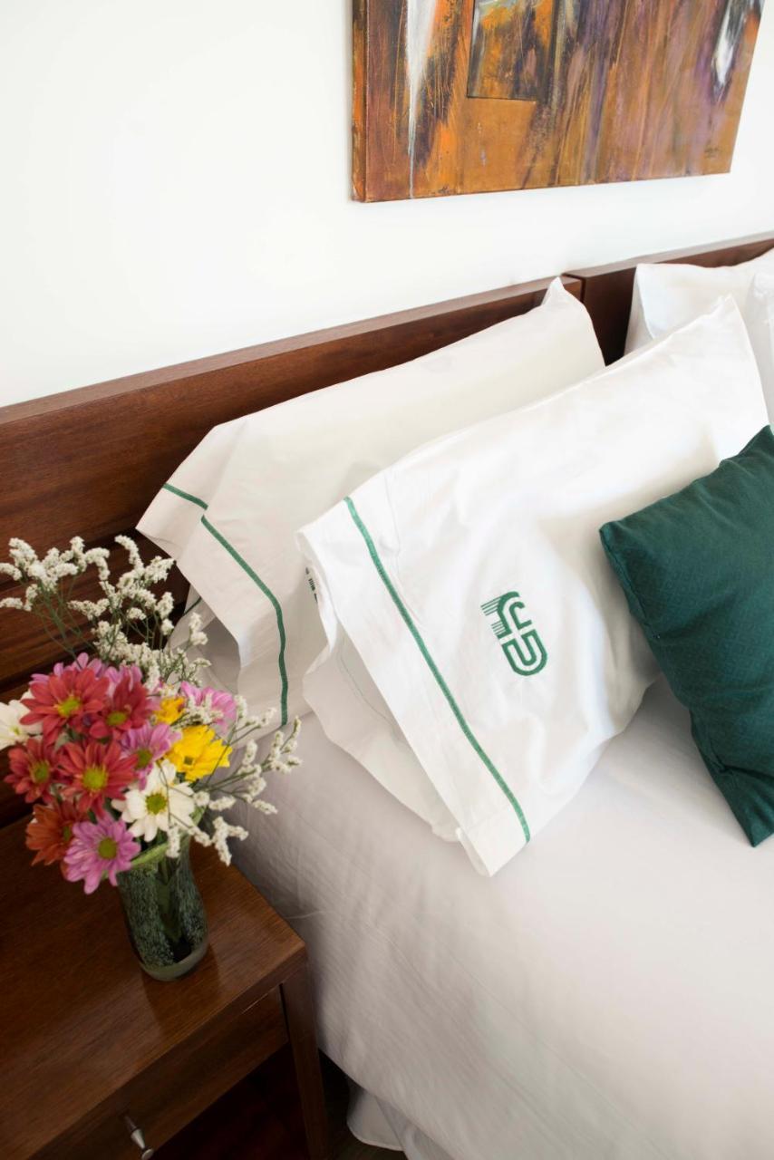 Hotel 6 De Octubre بوينس آيرس المظهر الخارجي الصورة