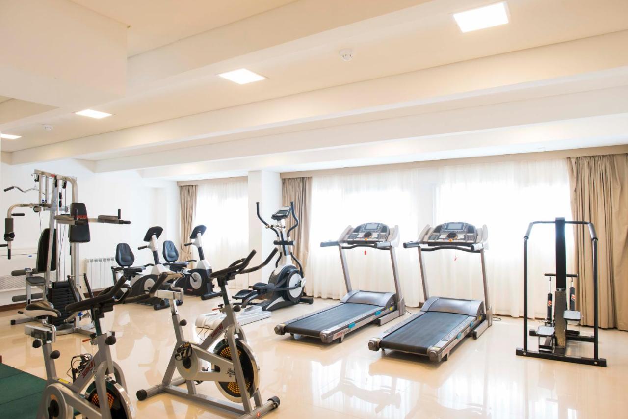 Hotel 6 De Octubre بوينس آيرس المظهر الخارجي الصورة